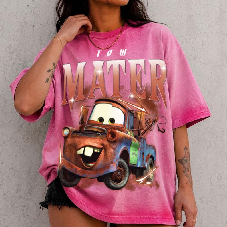 Tow Mater Gradient Washed Oversize T-Shirt, Cars Movie Tee, Disney Fan Gift Bild 2