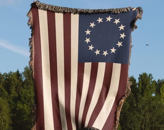 Betsy Ross 13-Star Flag Woven Blanket | Patriotic Americana Throw