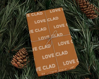 LOVE CLAD, papier cadeau couleur kraft marque blanche