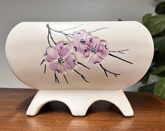 Jardinière sur pied en bois de cornouiller et en fleurs de cerisier McCoy Pottery, 10 po. Blanc ivoire