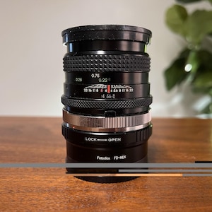 Quantaray 1:28 f/2.8 28mm Multi Coated SLR Camera Lens Mount