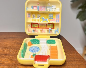 Vintage 1989 Bluebird Polly Pocket Midge's Play School Nursery *Compact Only*