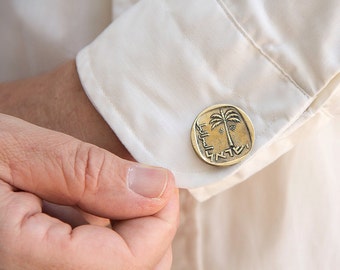 Coin cufflink with 10 Agorot - coin of Israel - Mens Gifts - Cuff Links- Men Jewerly - Coin jewelry - Groom cufflinks - palm tree cufflinks