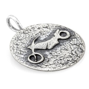 Medallion necklace with the Motorbike medallion