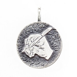 Medallion necklace with the couple coin medallion