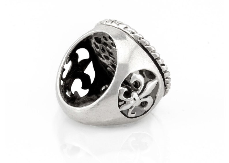 symbol for peace coin ring with the Star of Abraham medallion on fleur de lis ring Jewish ring Abraham ring