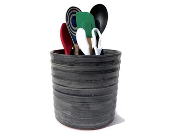 Vaso grande para utensilios, ancho, alto, soporte para utensilios de cerámica gris carbón hecho a mano, carrito de cocina de cerámica
