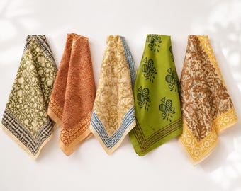 Set med 5 handtryckta bandanas, bomullsbandanaset, bohemisk huvudduk, blommigt bandanaset, handgjord present till kvinnor