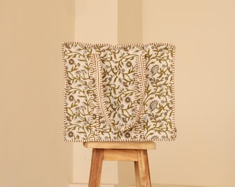 Borsa a tracolla in cotone fatta a mano / Borsa tote trapuntata con motivo floreale / Borsa tote trapuntata con motivo floreale verde / Borsa a tracolla in cotone / Borsa tote riutilizzabile in stile boho