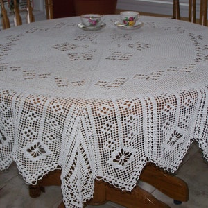 New large crocheted Snowflake Tablecloth image 1