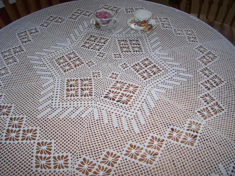 New large crocheted Snowflake Tablecloth image 4