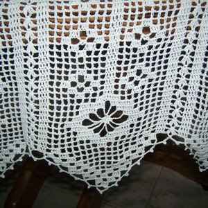 New large crocheted Snowflake Tablecloth image 3