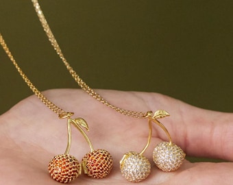 Collar Pavé Cherry • Delicado colgante de diamantes • Colgante brillante • Joyería de lujo para ella • Regalo para novia • Elegante joyería con piedras preciosas