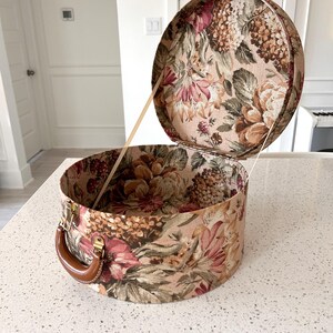 Tapestry Hat Box - Etsy display picture 1