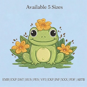 Könnte beinhalten: Stickmuster einer grünen Froschfigur mit großen schwarzen Augen, einer gelben Blume auf dem Kopf und zwei gelben Blumen. Der Text "Available 5 Sizes" steht oben. Dateityp-Abkürzungen unten.