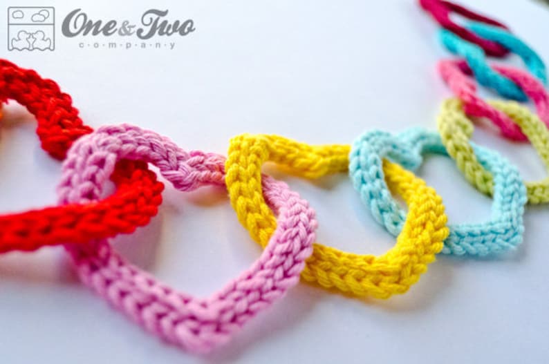 Garland of Colorful Hearts PDF Crochet Pattern PHOTOTUTORIAL Instant Download Home Decor Crochet Garland Christmas Ornament image 2