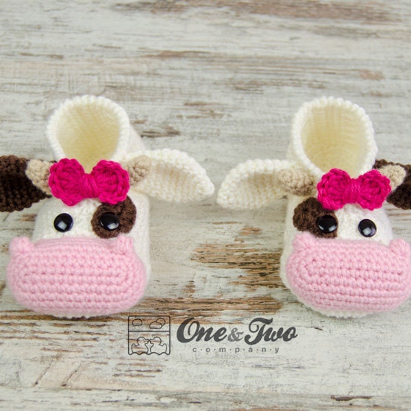Doris the Cow Booties - PDF Crochet Pattern - Child sizes ( US 10-11, 12-13, 1-2 ) - Shoes Child Slippers