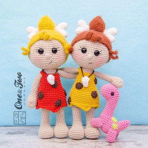 Patron Amigurumi - Fille des cavernes PDF Patron au crochet - Tutoriel DIY en téléchargement numérique - Cyra la fille des cavernes et Dixie le dinosaure - Peluche