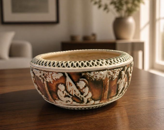 Vintage ROSEVILLE Donatello pattern pottery bowl/planter 3.5” x 7.5”