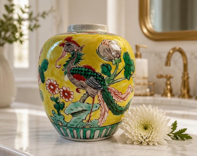 Antique Qing Dynasty Chinese porcelain yellow-ground ginger jar 5.5” x 5”