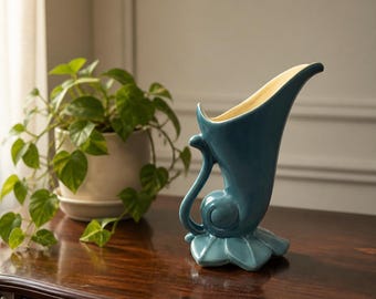 Vintage Red Wing Pottery art deco cornucopia vase- #1356