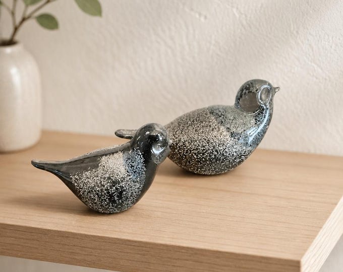 Vintage Finnish hand-blown glass birds with smooth and lava crackle finish