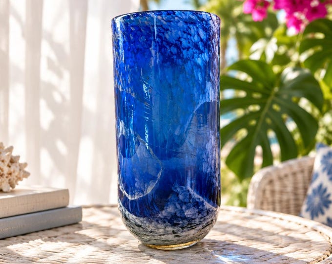 Vintage Murano-style hand blown art glass vase 8.5” x 4”