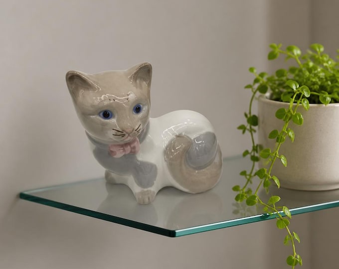 Vintage Ceramic Cat Figurine – Blue-Eyed Gray White Kitty 5” x 5”