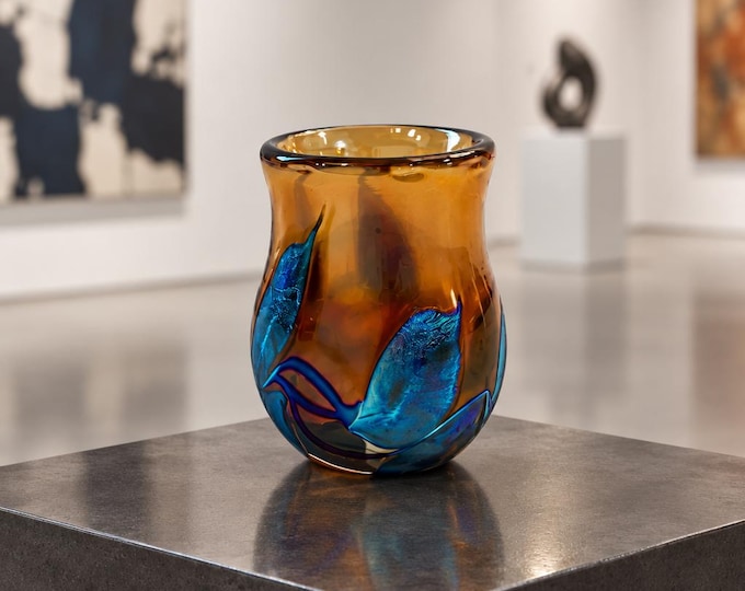 RARE signed Gary Beecham hand-blown art glass toothpick holder 2.25” x 2”