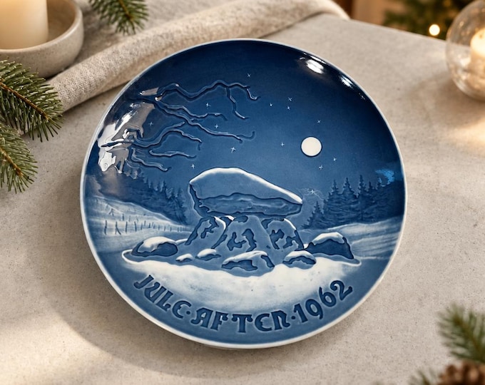 Vintage 1962 Bing & Grondahl fine porcelain holiday plate 7”