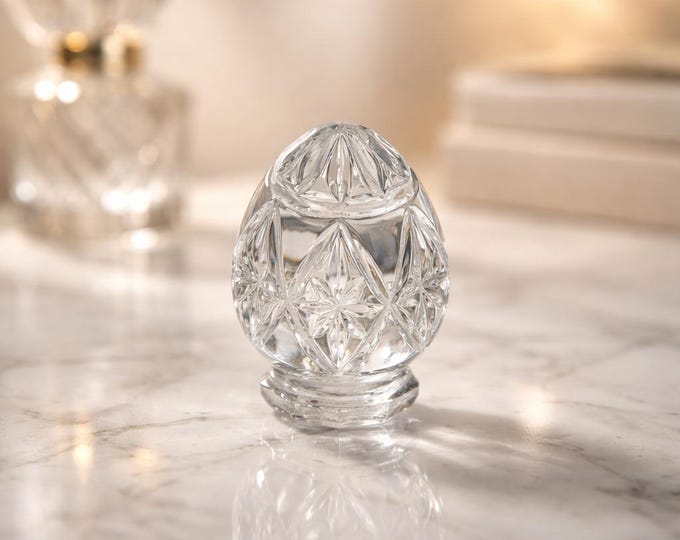 Vintage faceted Bleikristall cut crystal egg 2” x 2”
