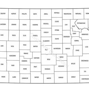 Könnte beinhalten: Eine Schwarz-Weiß-Karte von Kansas, USA, unterteilt in Landkreise. Jeder Landkreis ist mit seinem Namen in einer einfachen, klaren Schrift beschriftet. Die Karte ist eine detaillierte Umrisszeichnung der Staatsgrenzen.
