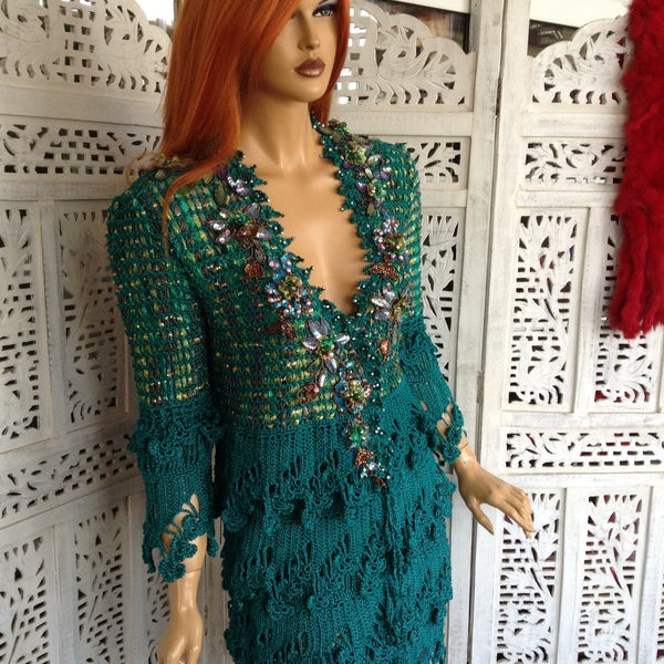 50 % DE RÉDUCTION SYROS soie faite main au crochet tenue verte brodée femmes art génial romantique occasion spéciale OOAK par fil doré