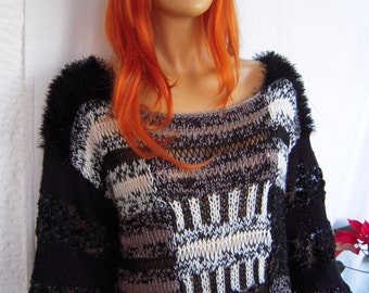 kleid übergroße handgemachte patchwork-strickpullover kleid in schwarz und weiß bereit zum versand durch goldenes garn
