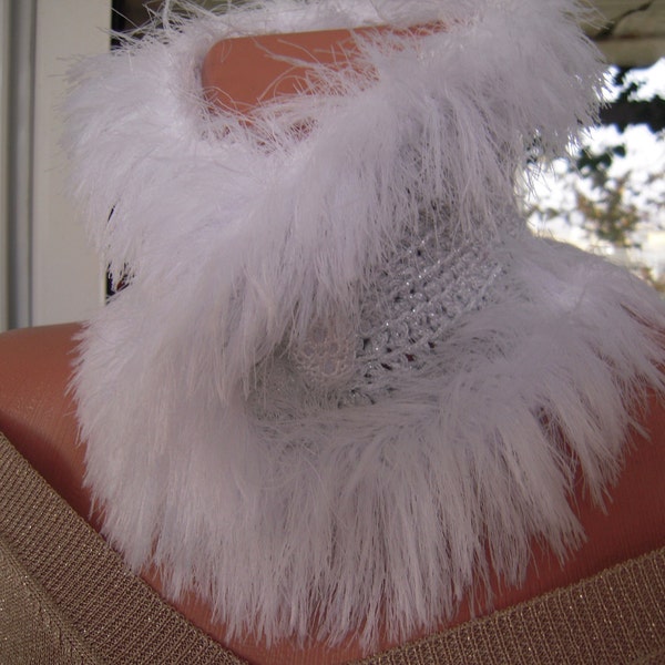 Handmade crochet neckwarmer/cowl bridal in sparkle white/gift for her  with faux fur/marabu