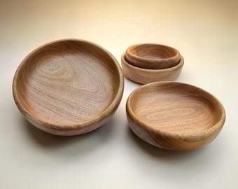Handcrafted Acacia Wood Nesting Bowl Set – 4 Solid Wooden Bowls – Artisan Serving Bowls – Natural Kitchen Decor – One of a Kind