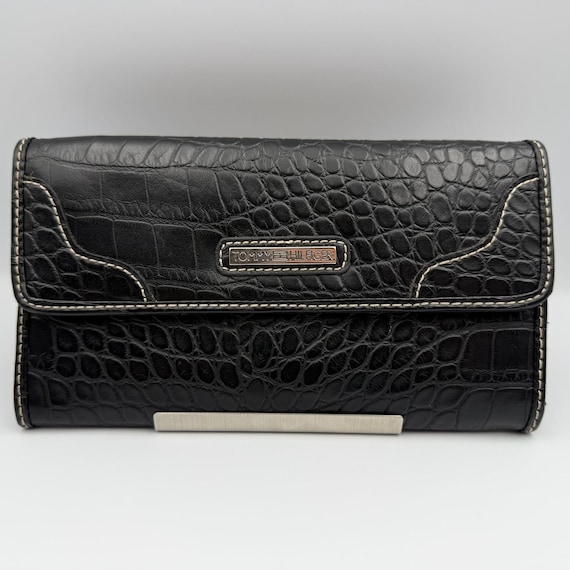 Tommy Hilfiger Black Wallet With Signature Monogram – Pre 