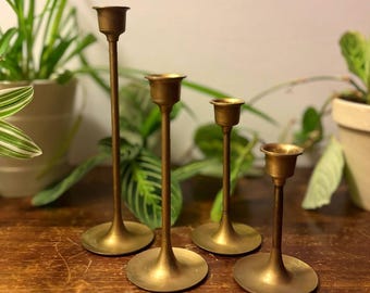 Vintage abgestufte Messing Kerzenhalter (4er Set)