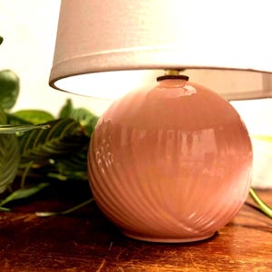 Base per lampada da tavolo in stile conchiglia rosa chiaro in stile Art Déco Revival