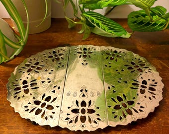Vintage Raimond Silverplate Expandable Trivet