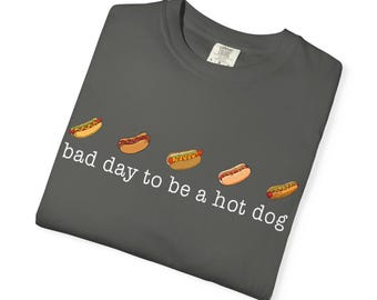 Camiseta divertida con estampado de perrito caliente / Camiseta de corte relajado teñida en prenda