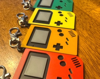Retro GB Keychain – 90s Mini Console – Nostalgic Gamer Accessory