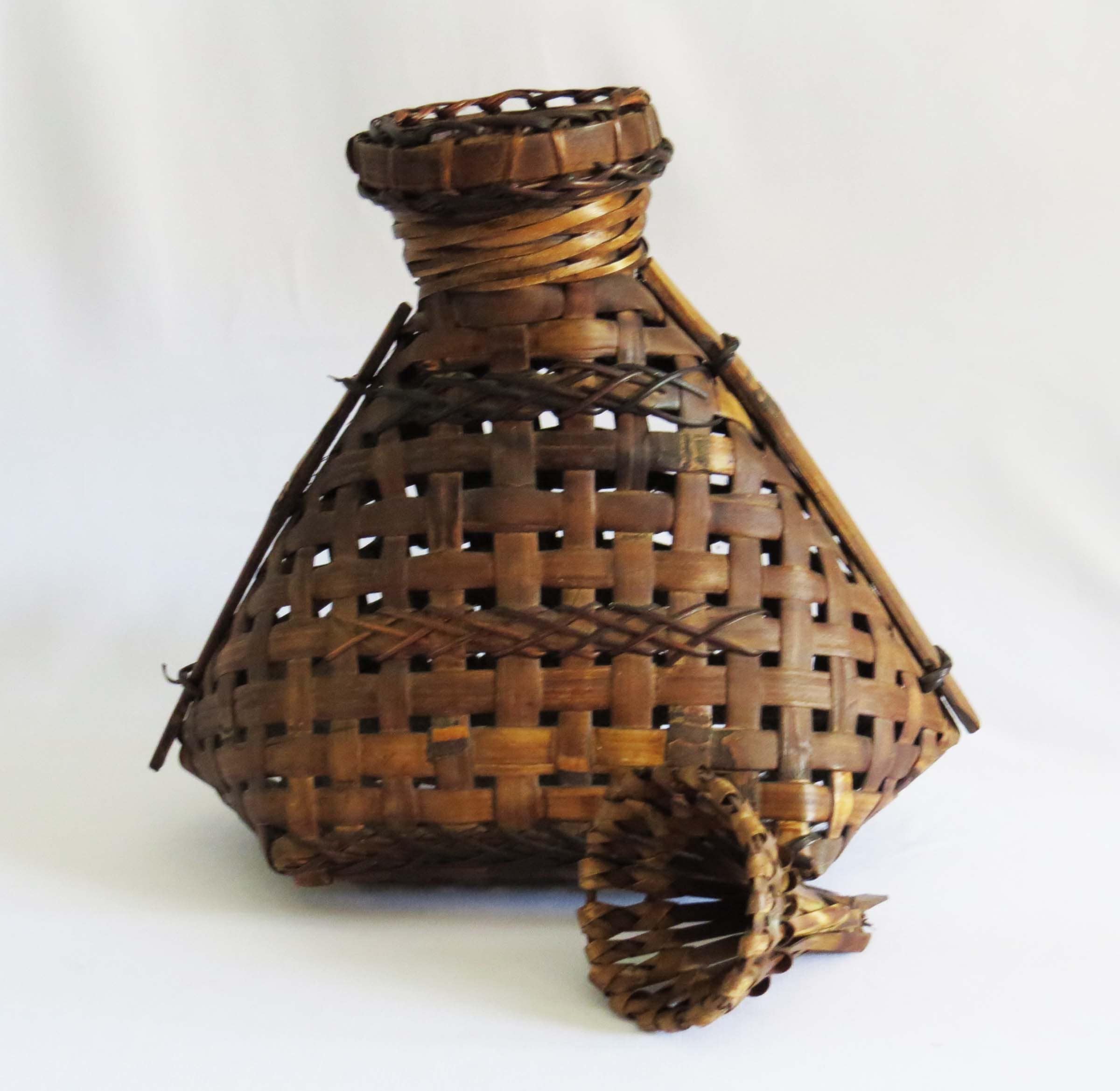 Vintage 2 Piece ASIAN FISHING CREEL Basket-fish Trap Made of Split Bamboo-rattan  8.5 Tall / 20th Cent. Asian Philippine Collectible Bskt -  Canada