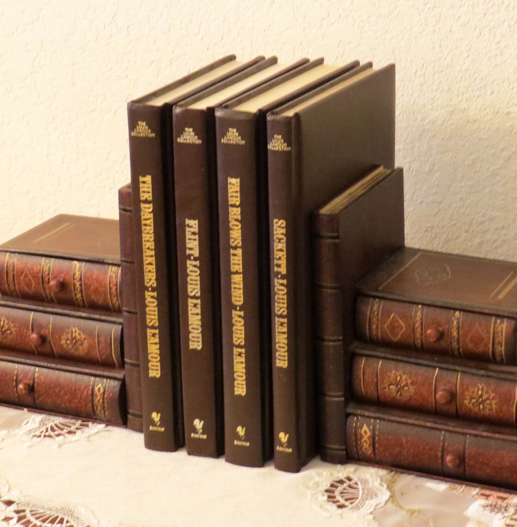 Louis L'Amour Collection Leatherette SACKETT’S Complete 18 Volume Set Good  Cond