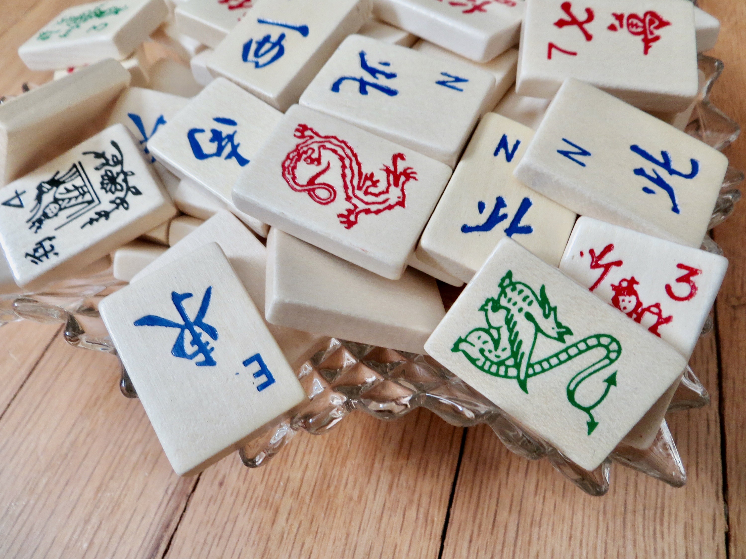RARE! Imitation LOUIS VUITTON Mahjong 145 Tiles With Case Organizer