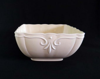 Rare LENOX BUTLER&#39;S PANTRY &quot;Patisserie&quot; 9&quot; Square Vegetable Serving Bwl/ New w original Sticker / Creamy White Modern-Traditional Dinnerware