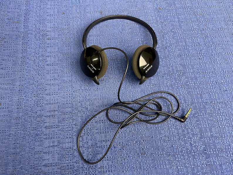 Sony MDR-G45 Street Style Headphones - Thumbnail 3