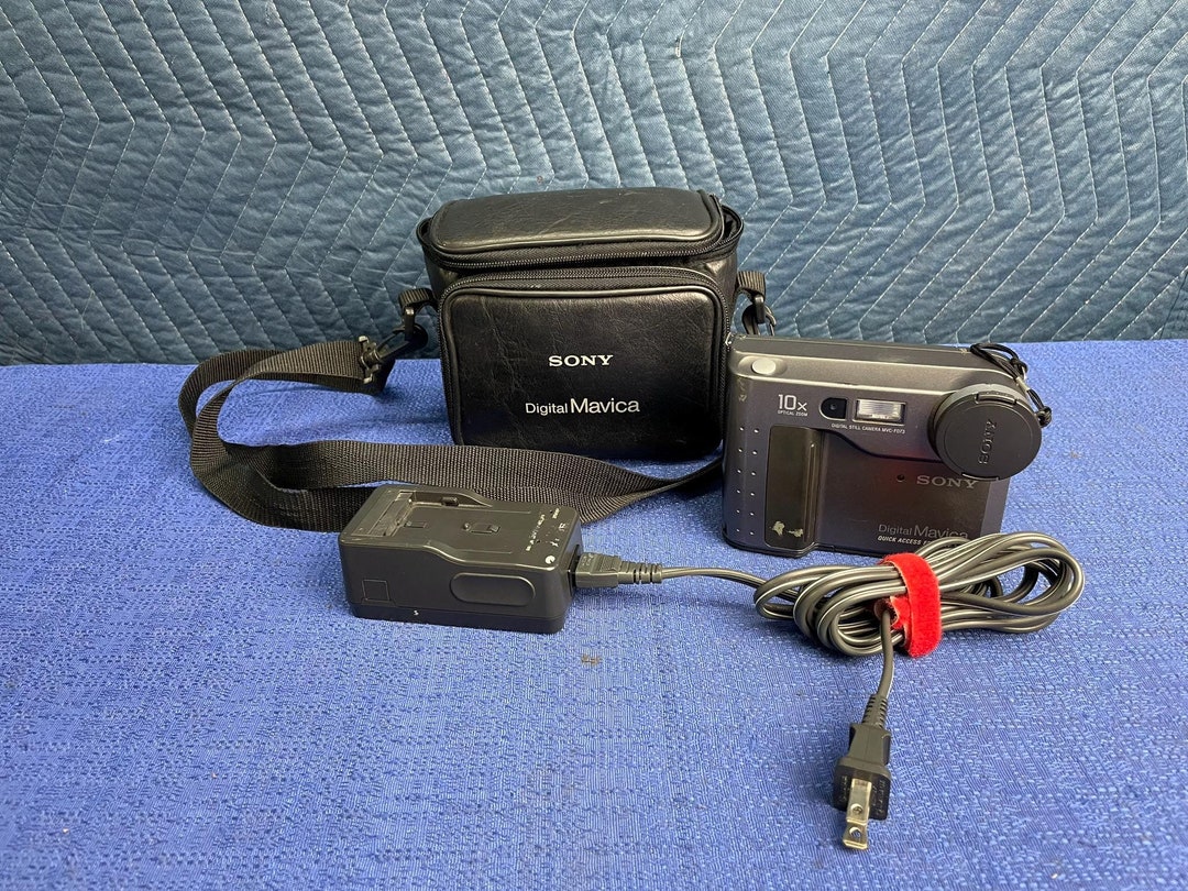 Vintage Sony Digital Mavica Still Camera MVC-FD73 Sony Lens / Optical ...