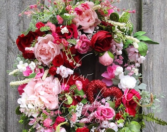 Romantic Rose Garden Wreath, Valentine's Day Floral Wreath, Wedding Heart Décor, Year-Round Romantic Wall Hanging, Elegant Heart Door Wreath