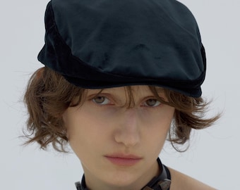 Velvet Ivy Cap for Men & Women, Luxurious Flat Cap, Vintage Style Driving Hat, Minimalist Velvet Cabbie Cap, Elegant Streetwear Gift